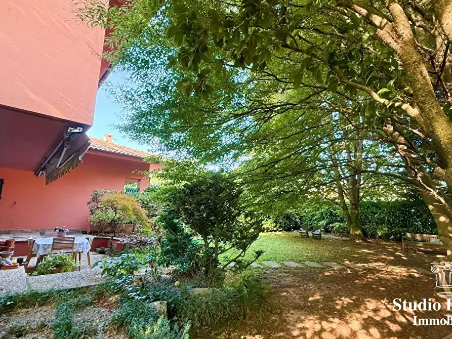 Immagine 10 di Villa in vendita  11 a Correzzana