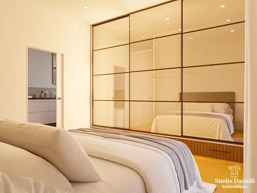 Immagine 6 di Villa in vendita  a Carate Brianza