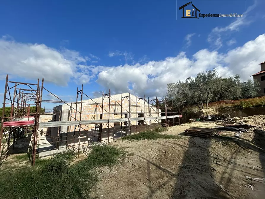 Immagine 2 di Villa in vendita  snc a Poggio Mirteto