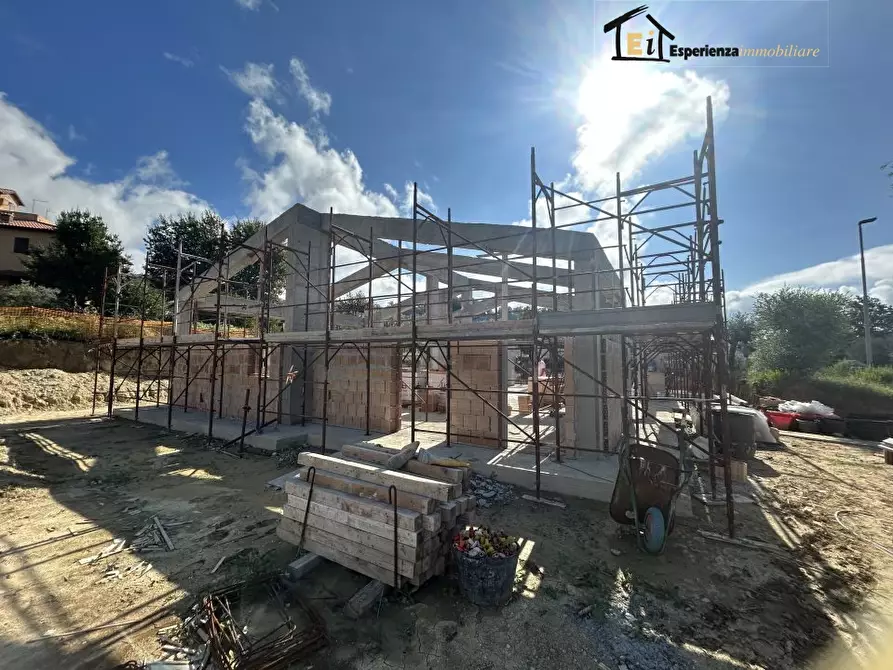 Immagine 1 di Villa in vendita  snc a Poggio Mirteto