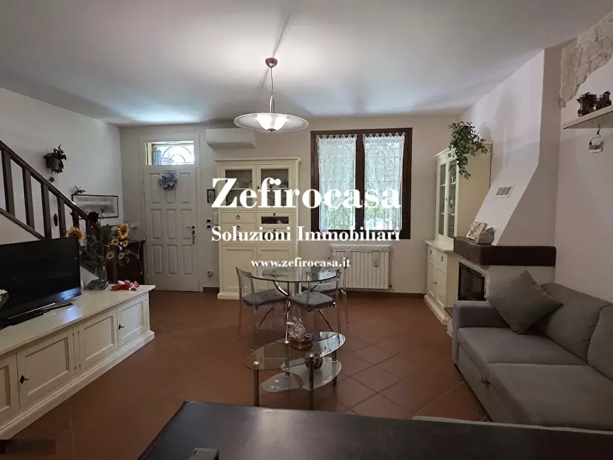 Immagine 4 di Villa in vendita  a Sala Bolognese