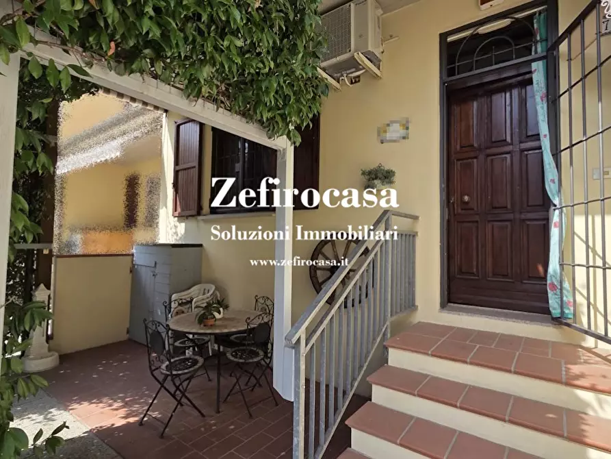 Immagine 2 di Villa in vendita  a Sala Bolognese