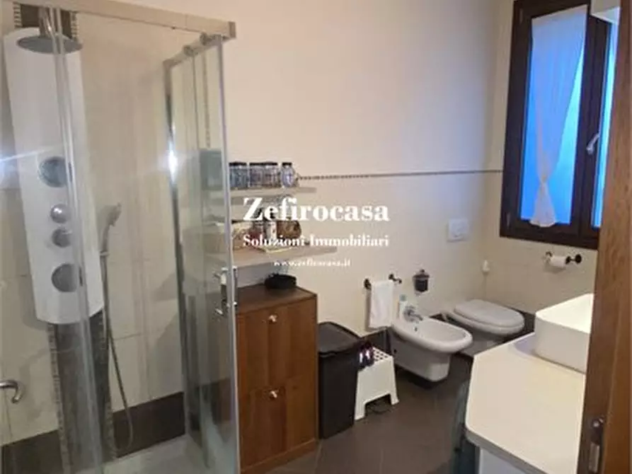 Immagine 9 di Villa in vendita  a San Giovanni In Persiceto