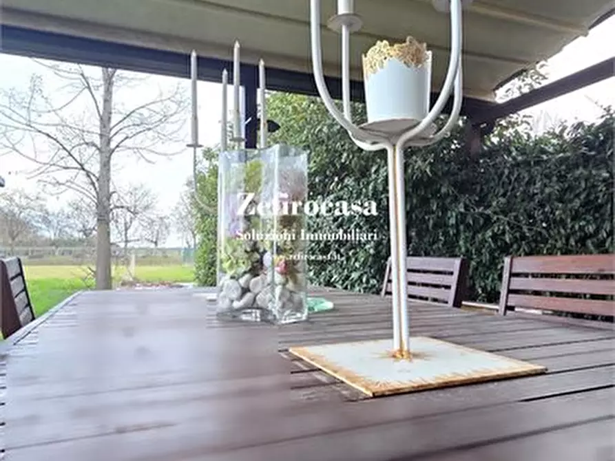 Immagine 7 di Villa in vendita  a San Giovanni In Persiceto