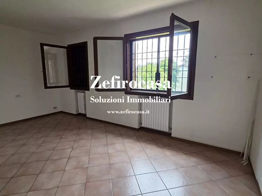 Immagine 10 di Villa in vendita  a Valsamoggia