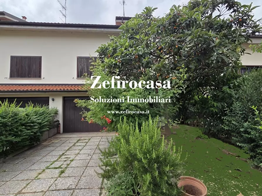 Immagine 3 di Villa in vendita  a Valsamoggia