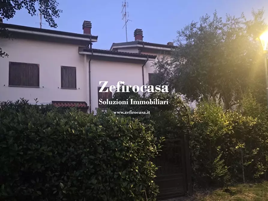 Immagine 1 di Villa in vendita  a Valsamoggia