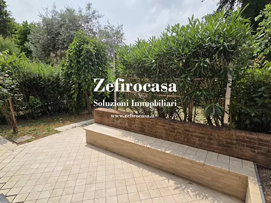 Immagine 4 di Villa in vendita  a Valsamoggia