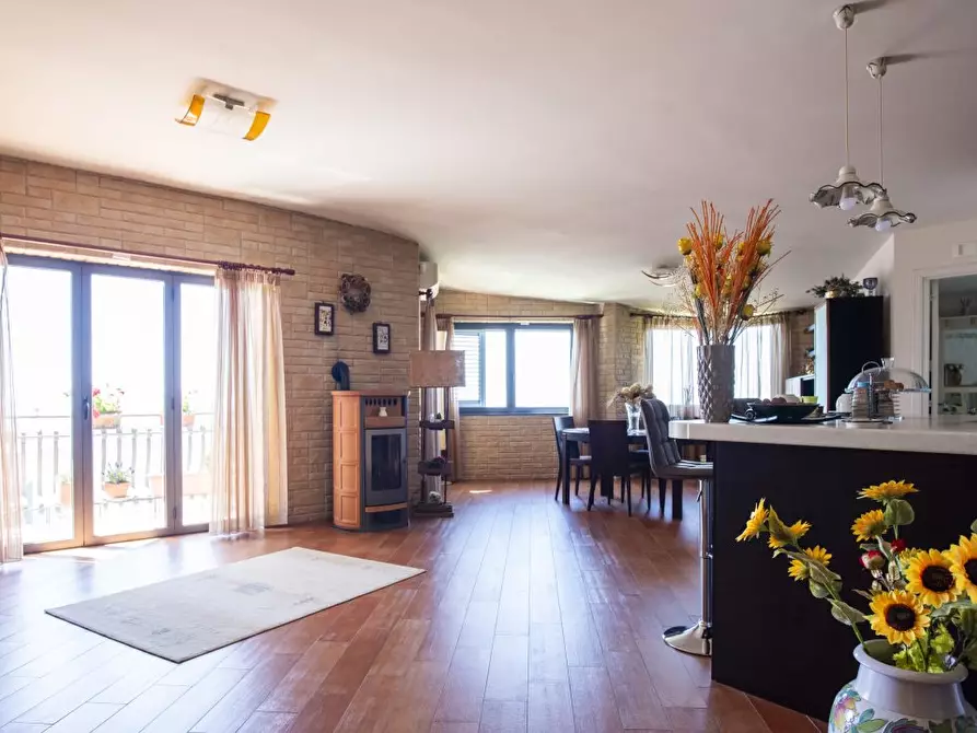 Immagine 6 di Villa in vendita  12 a a Napoli