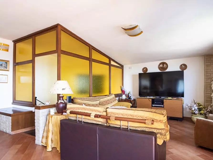 Immagine 7 di Villa in vendita  12 a a Napoli