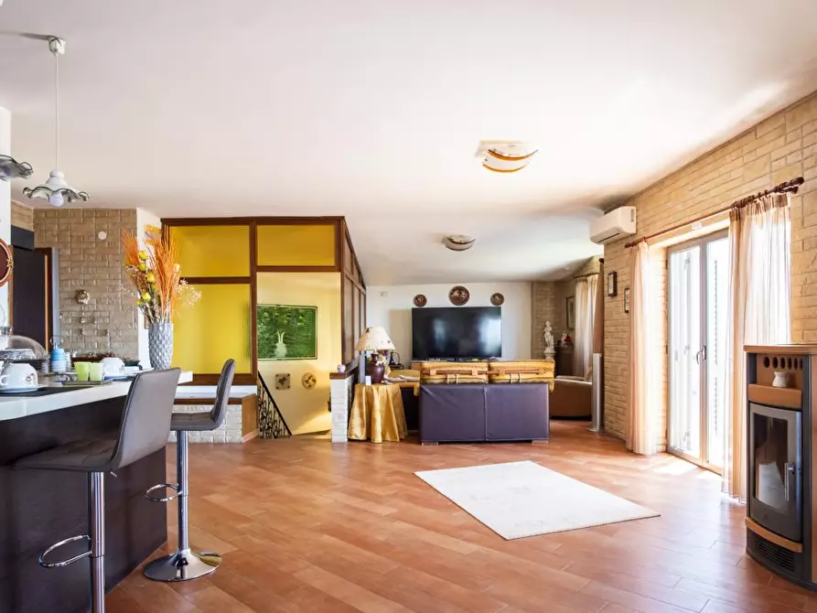 Immagine 10 di Villa in vendita  12 a a Napoli