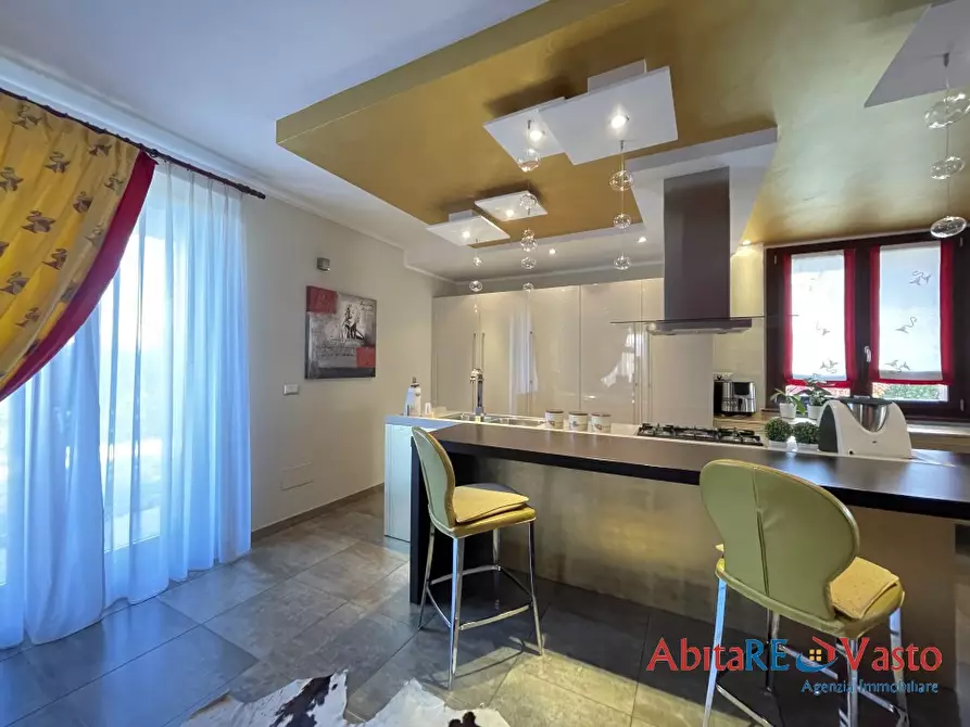 Immagine 5 di Villa in vendita  16 M a Vasto