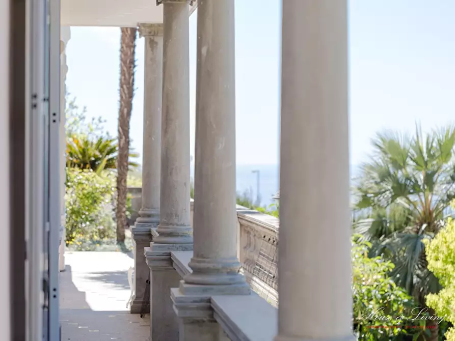 Immagine 9 di Villa in vendita  a San Remo