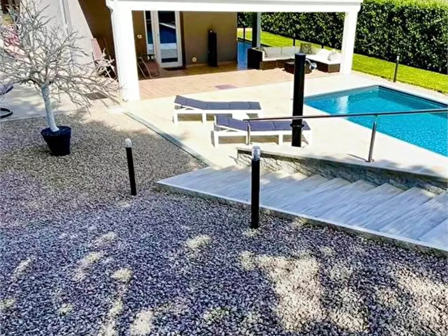 Immagine 2 di Villa in vendita  a Altavilla Milicia