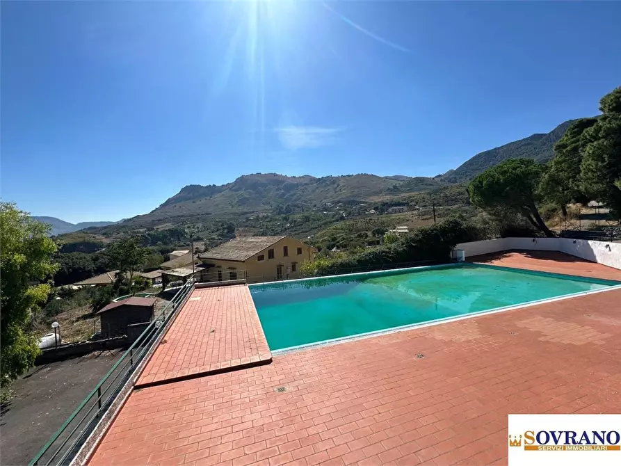 Immagine 1 di Villetta a schiera in vendita  a Monreale