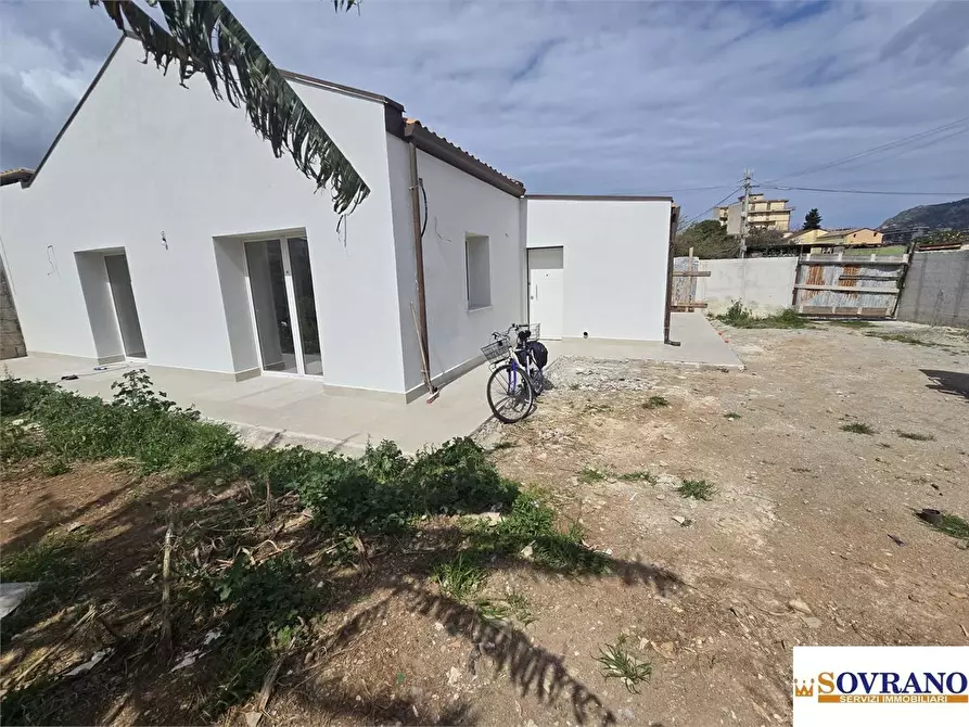 Immagine 5 di Villa in vendita  a Palermo