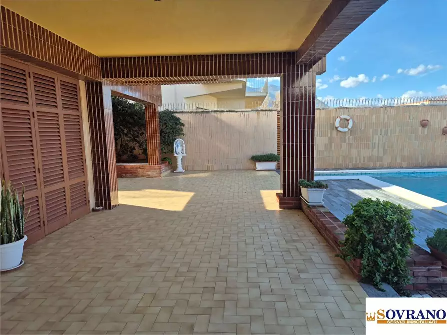 Immagine 8 di Villa in vendita  a Carini