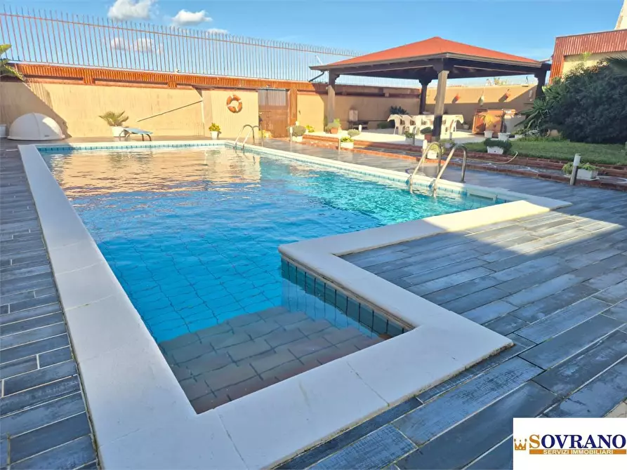 Immagine 4 di Villa in vendita  a Carini