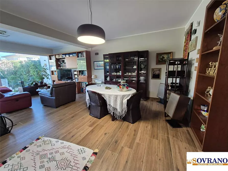 Immagine 9 di Villa in vendita  a Carini