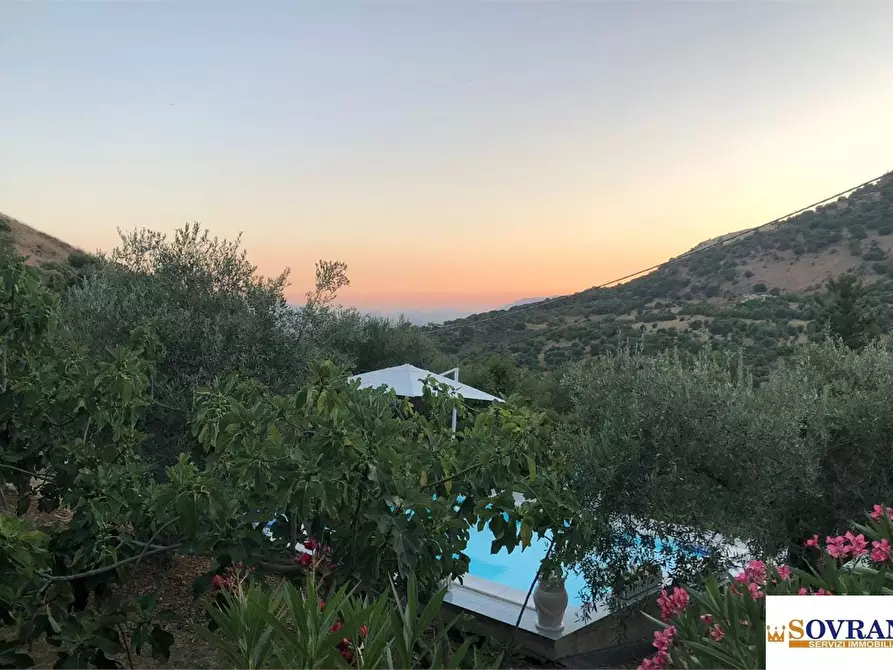 Immagine 1 di Villa in vendita  a Carini