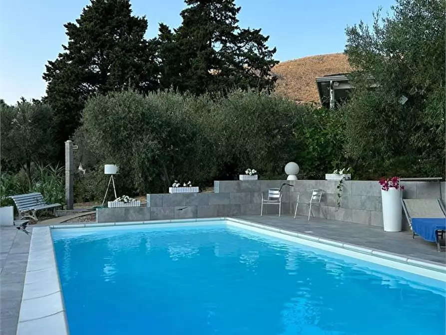 Immagine 2 di Villa in vendita  a Carini