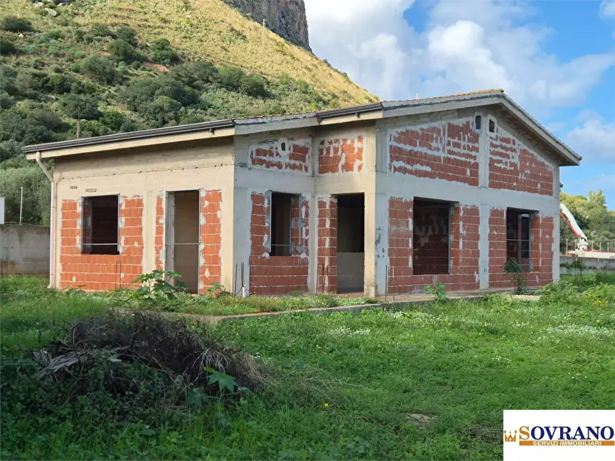 Immagine 1 di Villa in vendita  a Carini