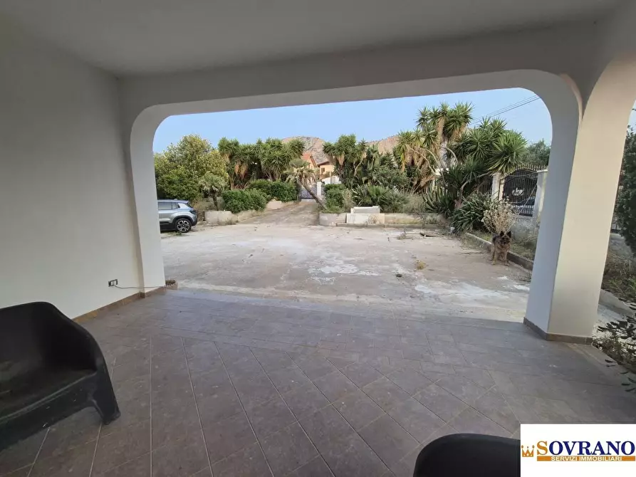 Immagine 8 di Villa in vendita  a Carini