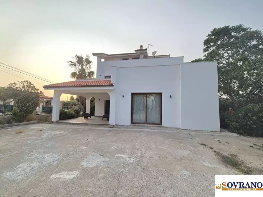 Immagine 3 di Villa in vendita  a Carini