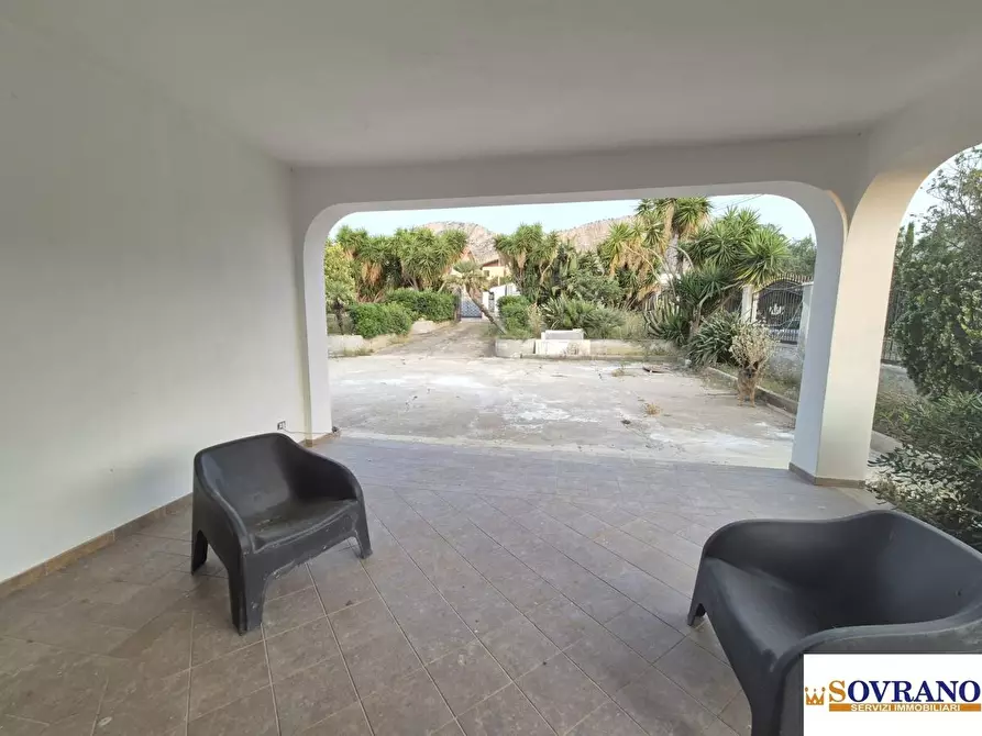 Immagine 4 di Villa in vendita  a Carini