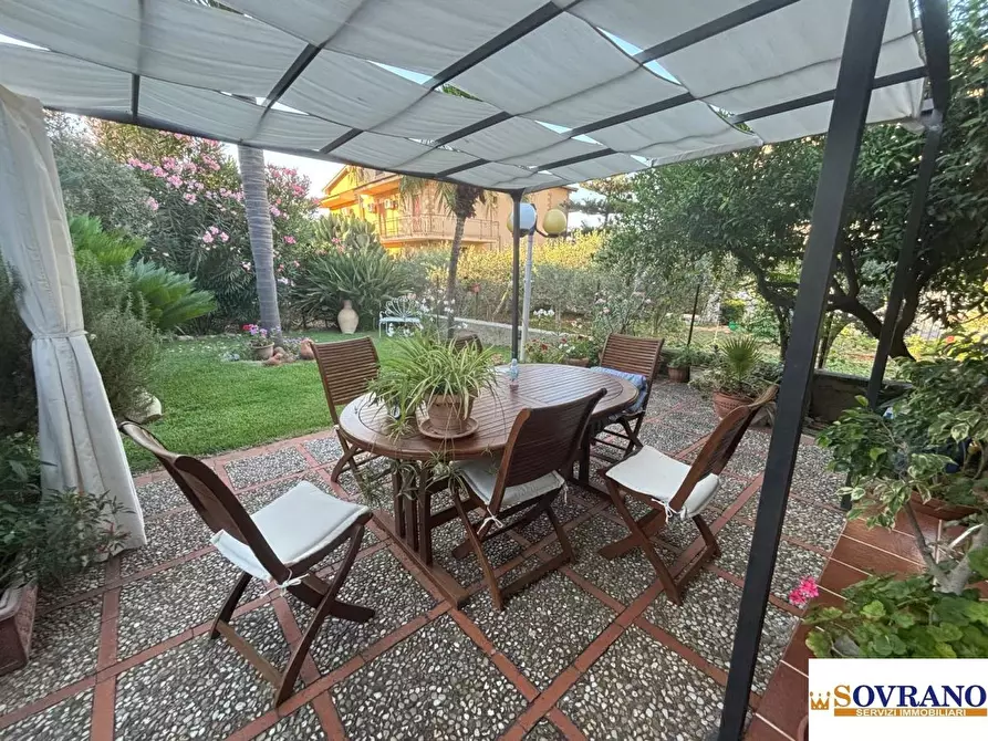 Immagine 9 di Villa in vendita  a Carini