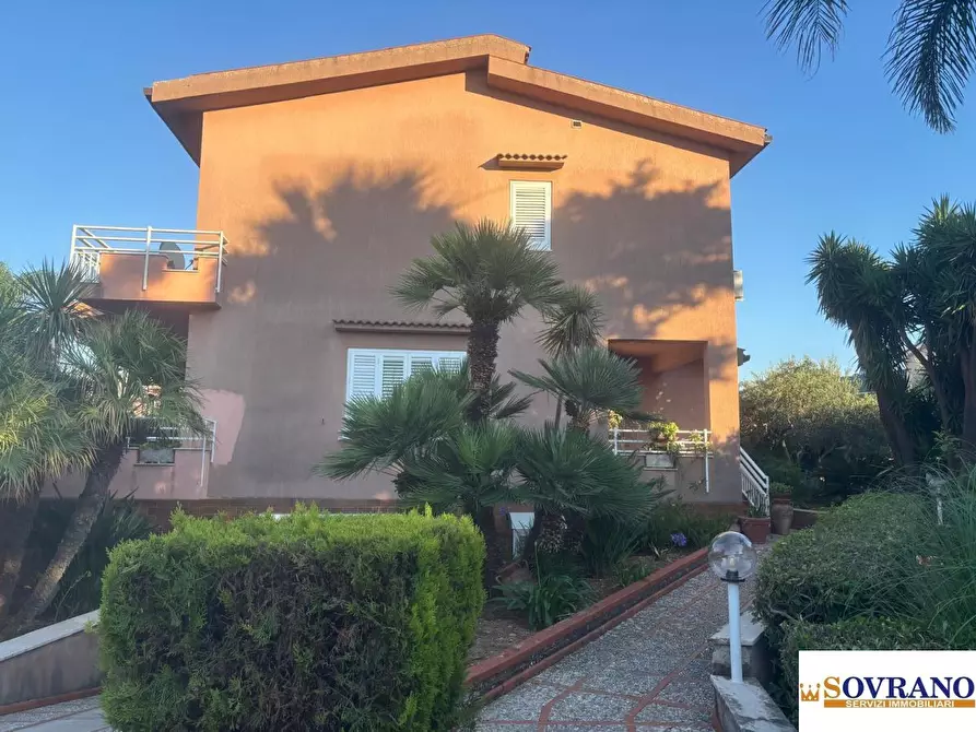 Immagine 3 di Villa in vendita  a Carini