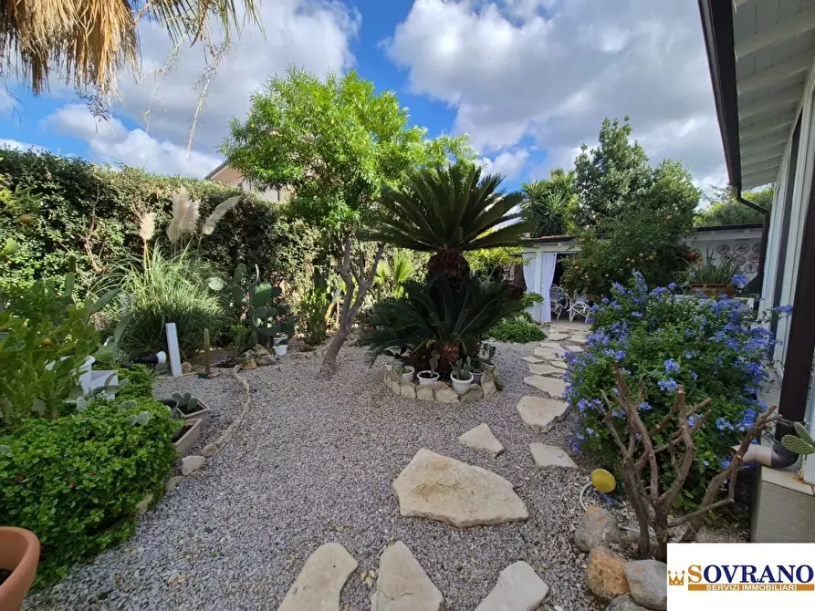 Immagine 4 di Villa in vendita  a Carini