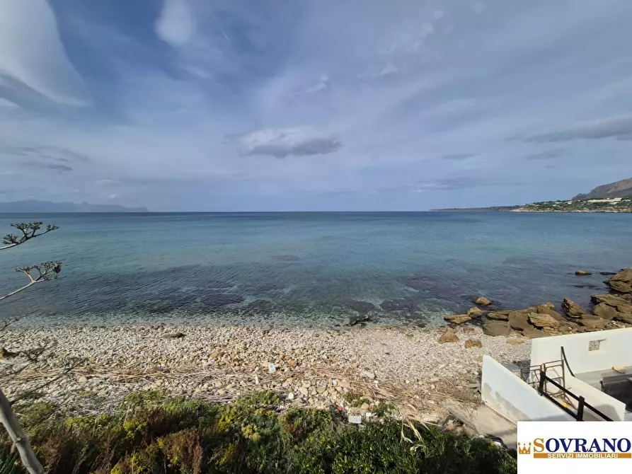 Immagine 1 di Villa in vendita  a Trappeto