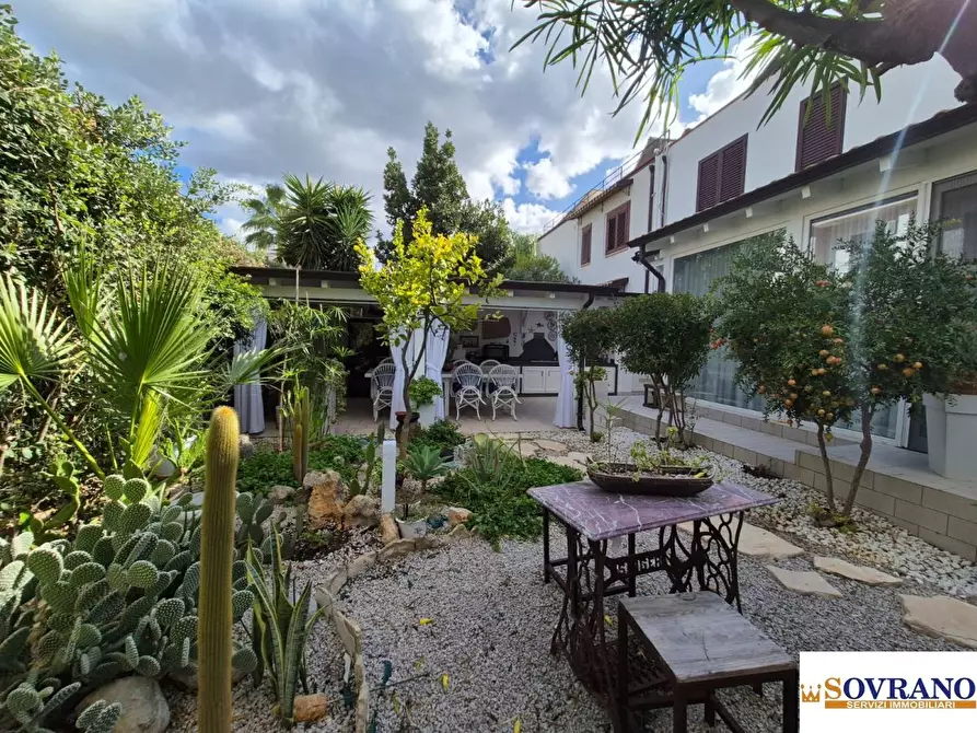 Immagine 3 di Villa in vendita  a Carini