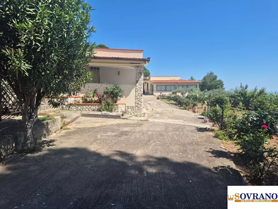 Immagine 4 di Villa in vendita  a Carini