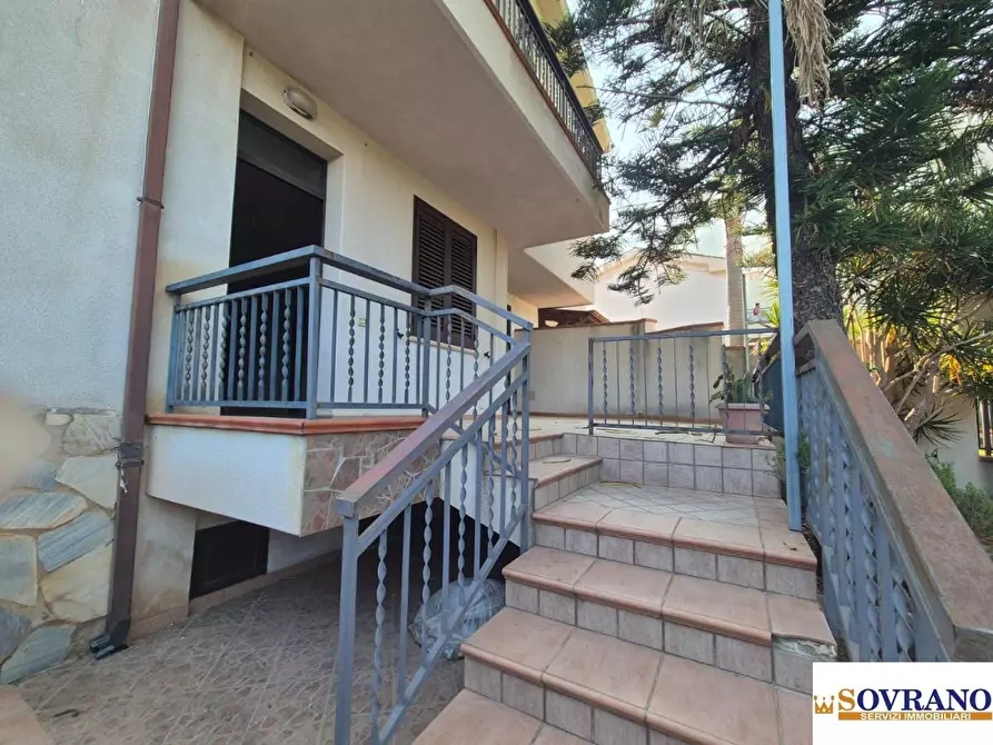 Immagine 4 di Villa in vendita  a Isola Delle Femmine