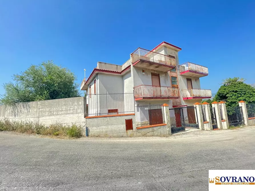 Immagine 1 di Villa in vendita  a Carini