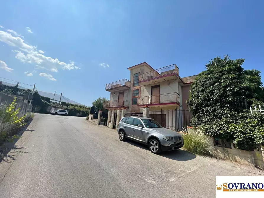 Immagine 3 di Villa in vendita  a Carini