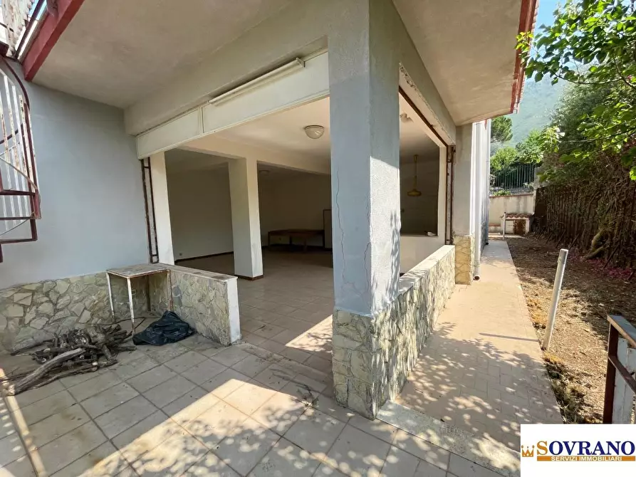 Immagine 8 di Villa in vendita  a Carini