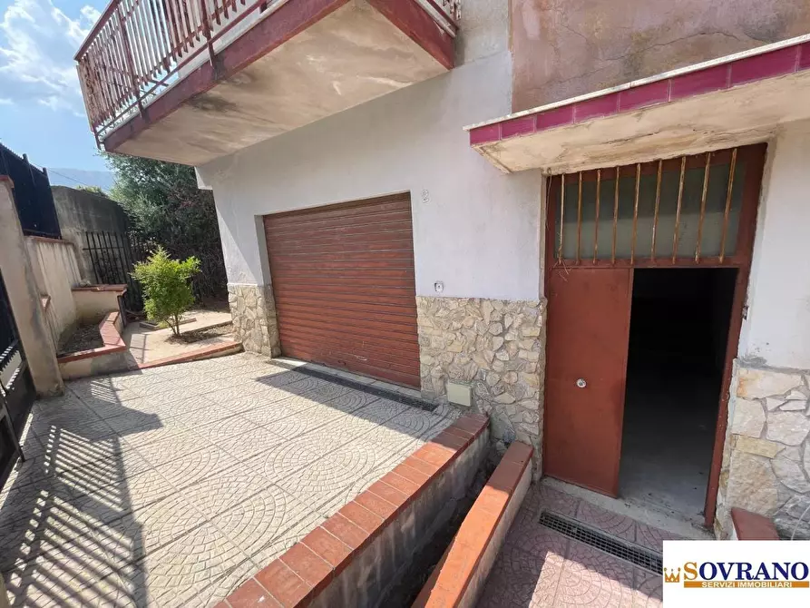 Immagine 5 di Villa in vendita  a Carini