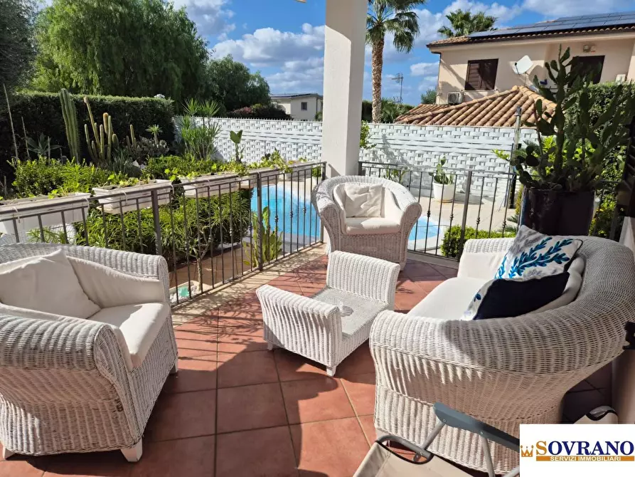 Immagine 8 di Villa in vendita  a Carini