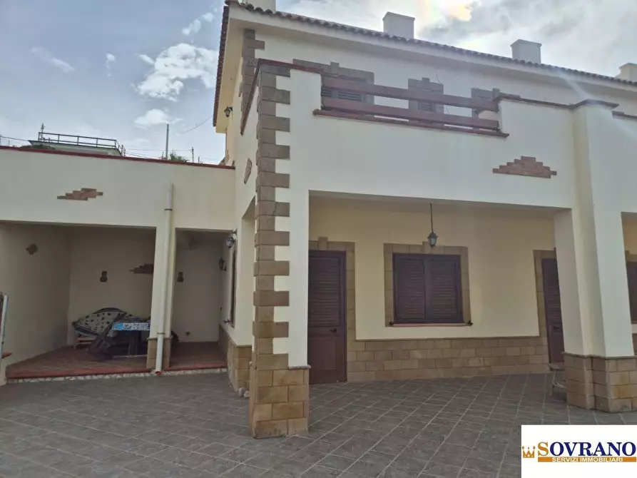 Immagine 5 di Villa in vendita  a Trappeto