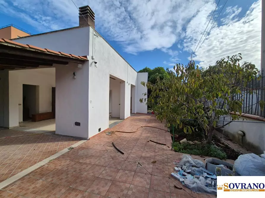 Immagine 4 di Villa in vendita  a Carini