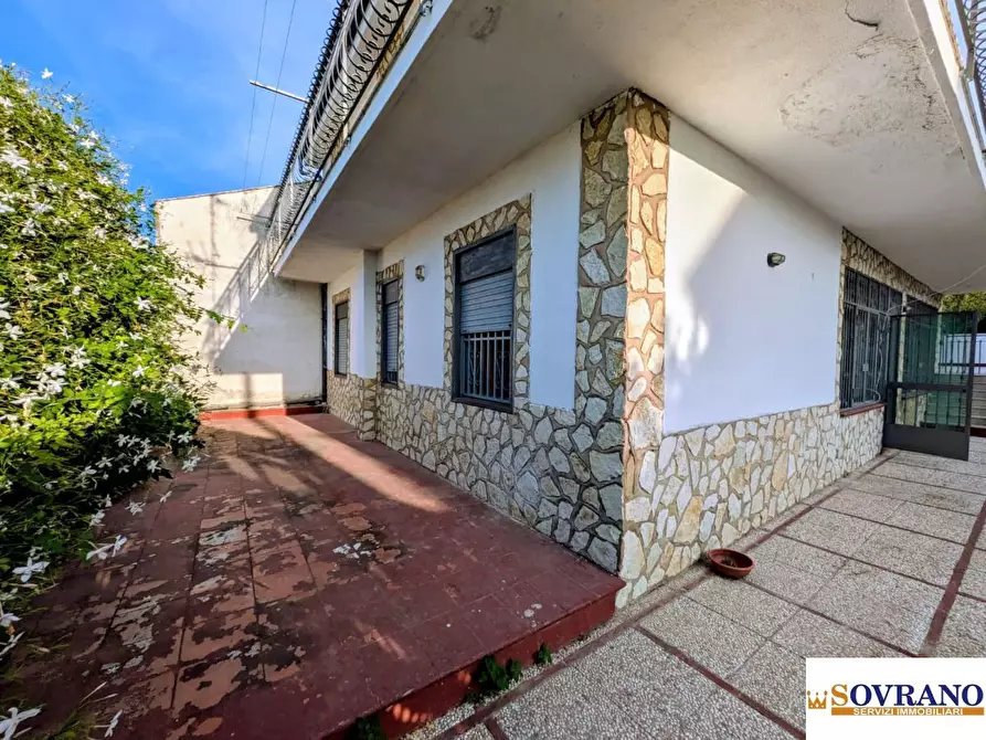 Immagine 7 di Villa in vendita  a Carini