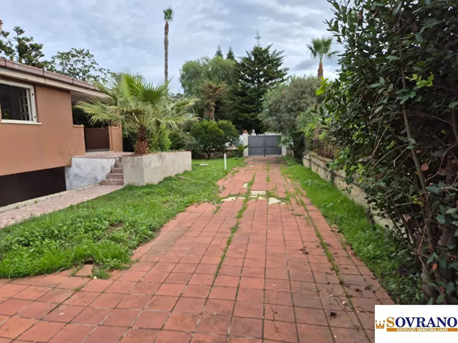 Immagine 4 di Villa in vendita  a Palermo