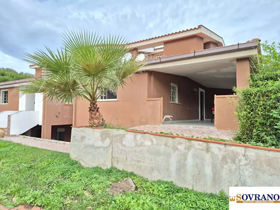 Immagine 3 di Villa in vendita  a Palermo