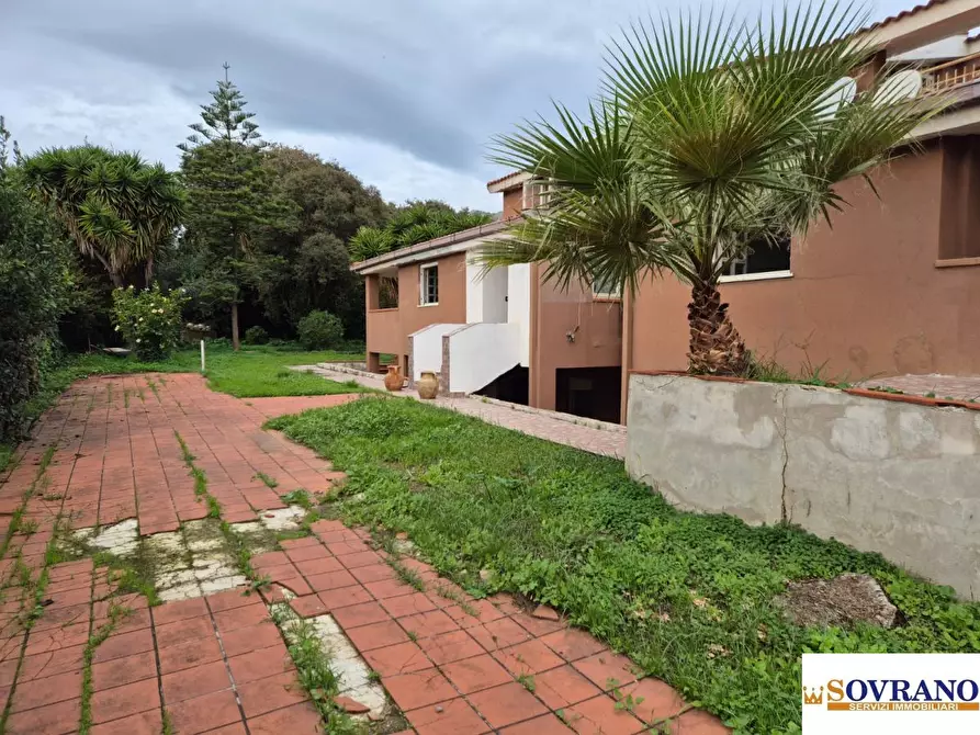 Immagine 2 di Villa in vendita  a Palermo