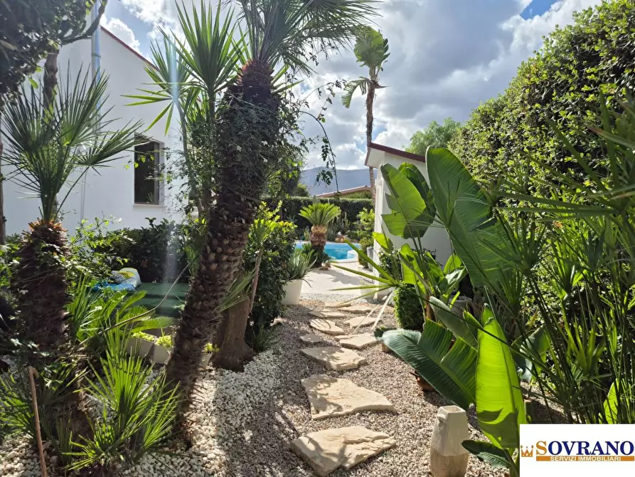 Immagine 6 di Villa in vendita  a Carini