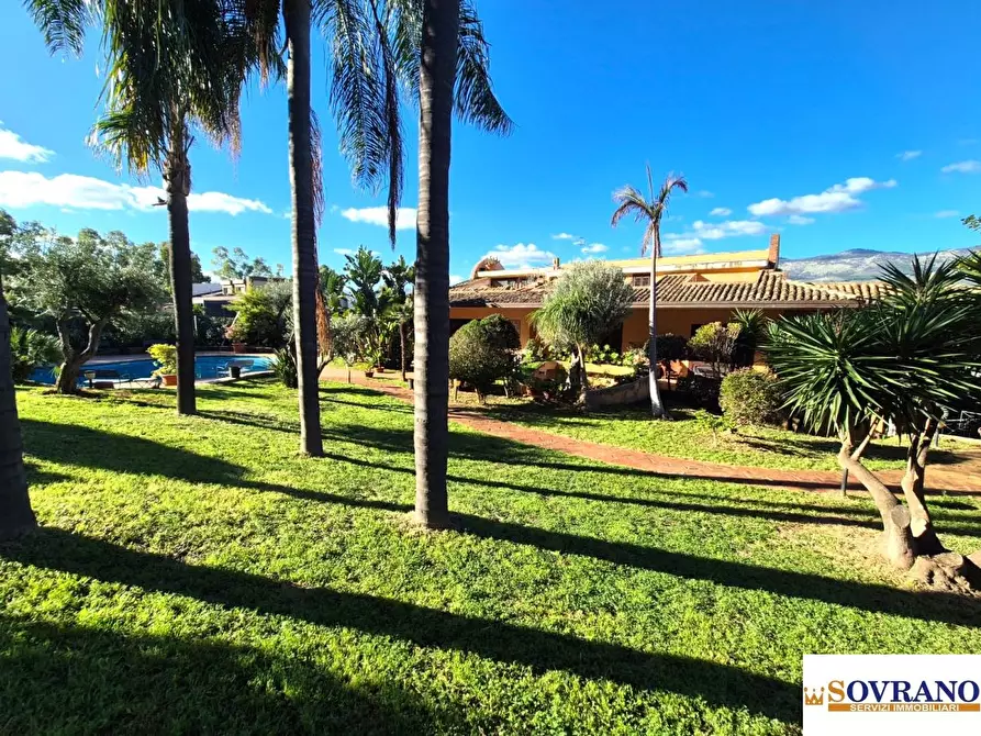 Immagine 4 di Villa in vendita  a Palermo