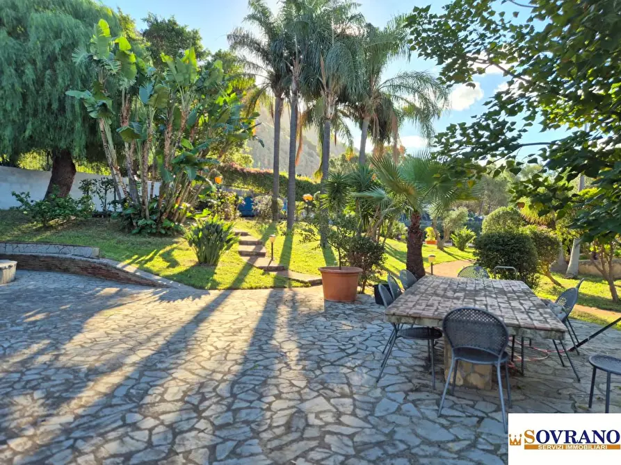 Immagine 10 di Villa in vendita  a Palermo